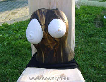 rzeba Magorzaty Seweryn p.t.: "Gorset", piaskowiec + drewno lipowe